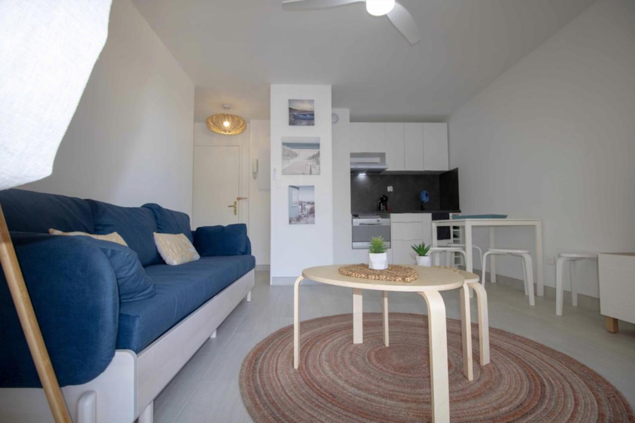 Bright Apt Of 32 M Renovated Near Town Fréjus Eksteriør bilde