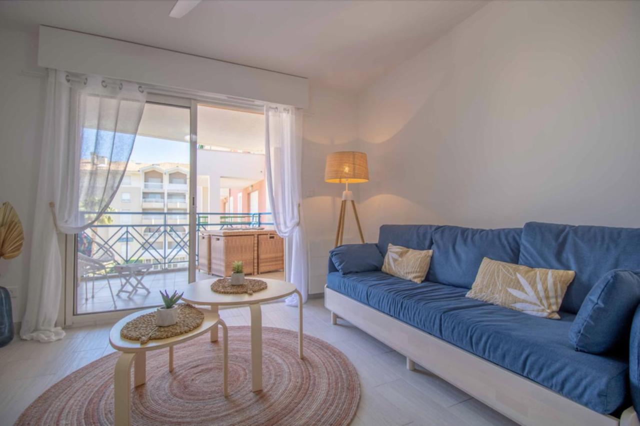 Bright Apt Of 32 M Renovated Near Town Fréjus Eksteriør bilde