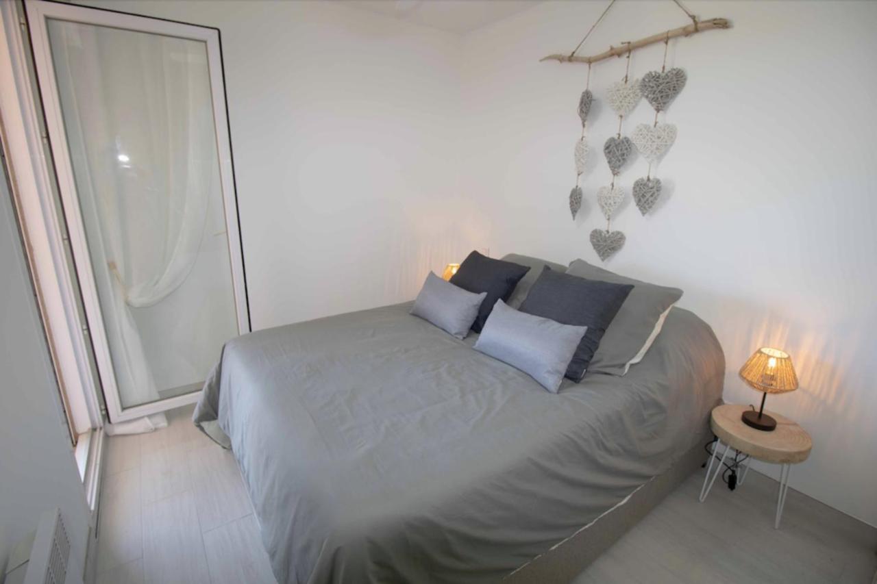 Bright Apt Of 32 M Renovated Near Town Fréjus Eksteriør bilde